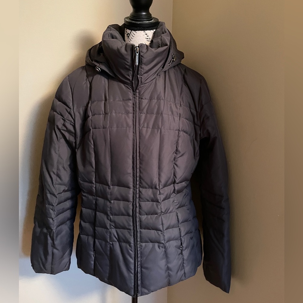 Calvin Klein charcoal grey puffer coat with hood & inside pockets.